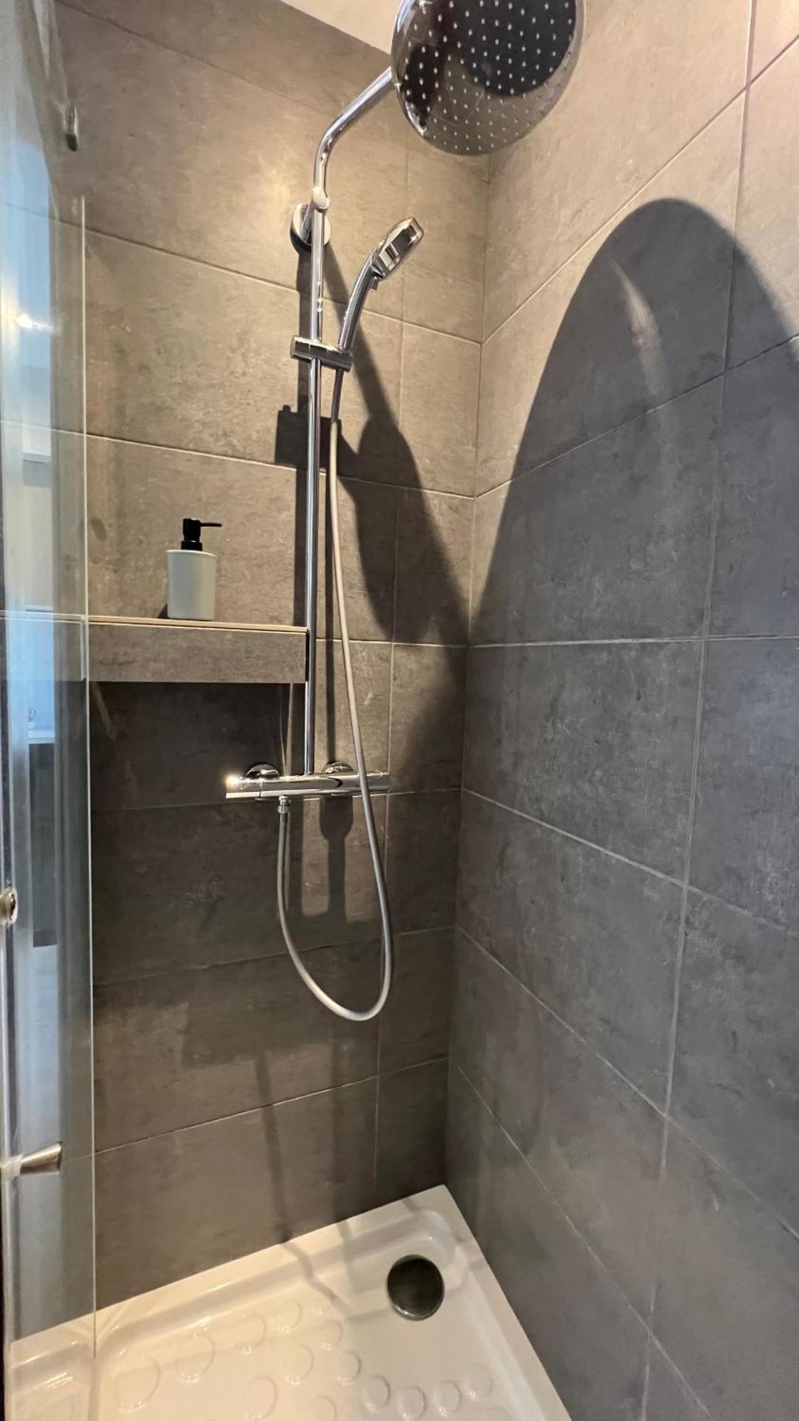 Saint-Yrieix-sur-Charente Studio Piscine Partagee Parking Securise מראה חיצוני תמונה
